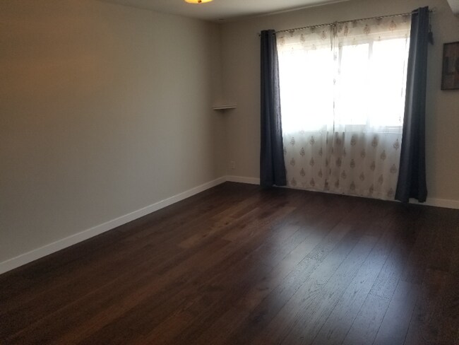 Photo - 10707 Camarillo St