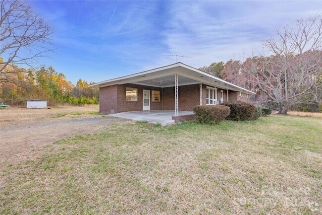 Building Photo - 44261 US-52 Rental