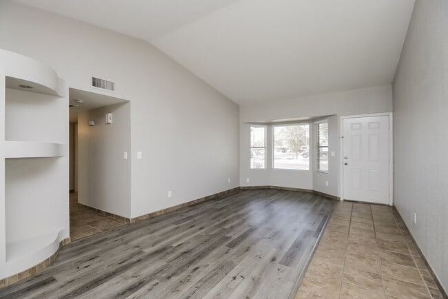 Photo - 1811 N Cheri Lynn Dr