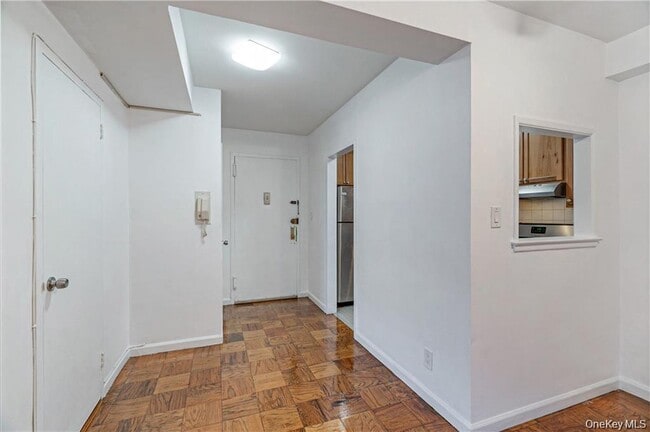 Photo - 30 Lake St Unit 2K