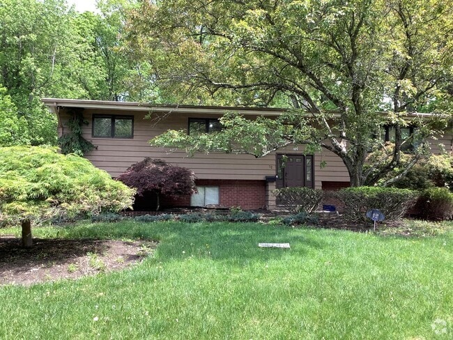 Building Photo - 12 Brockton Rd Rental