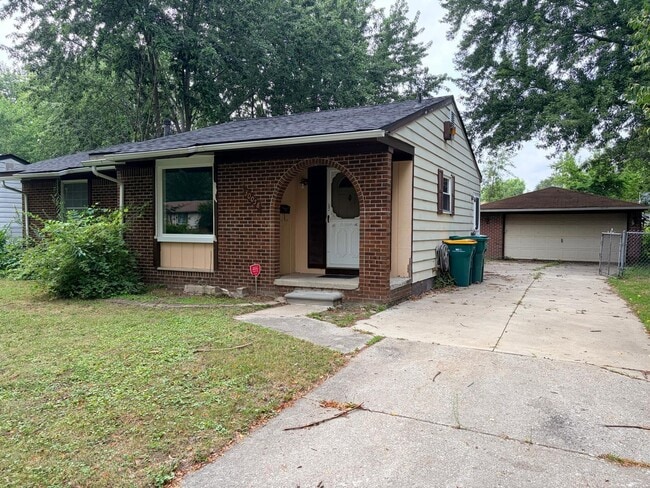 Building Photo - 30058 Halecreek St