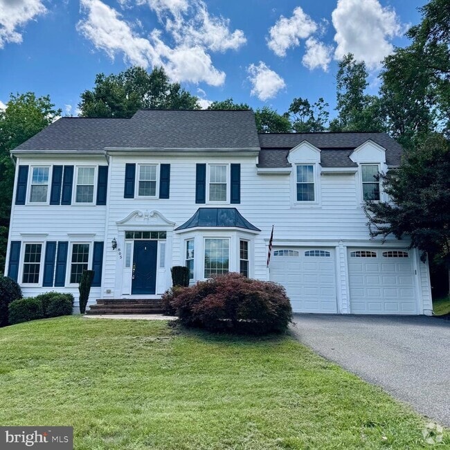 Building Photo - 805 Winterberry Dr Rental