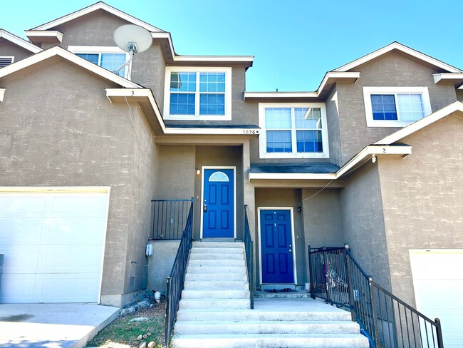 *MOVE IN SPECIAL** AVAILABLE! 3 Bedroom 2.... - *MOVE IN SPECIAL** AVAILABLE! 3 Bedroom 2.... Casa