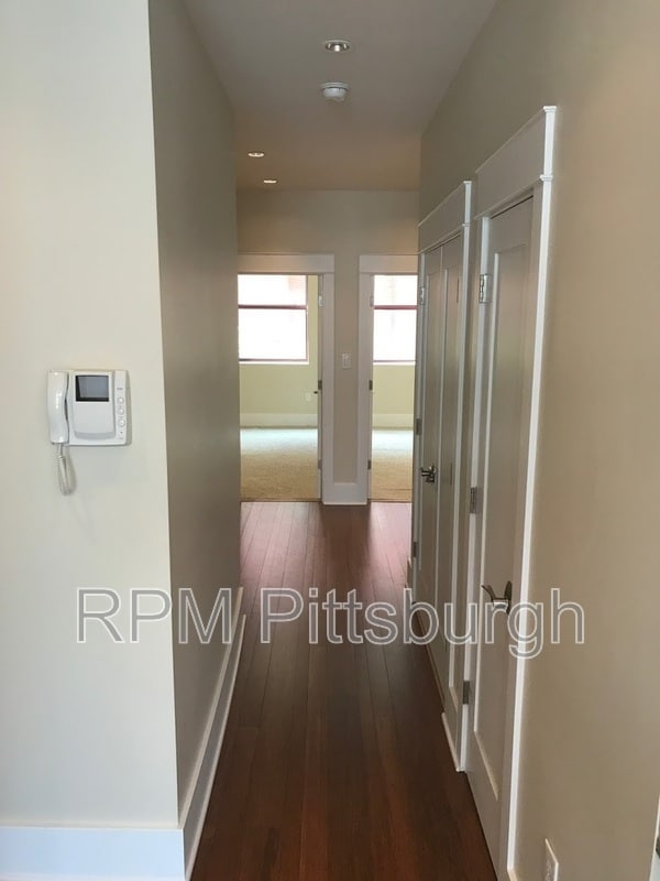 Photo - 1822 Harcum Wy