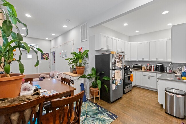Photo - 2354 N Elston Ct Apartments Unit 1R