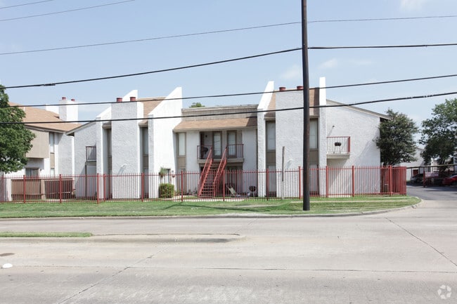 Photo - Dallas North Apartments