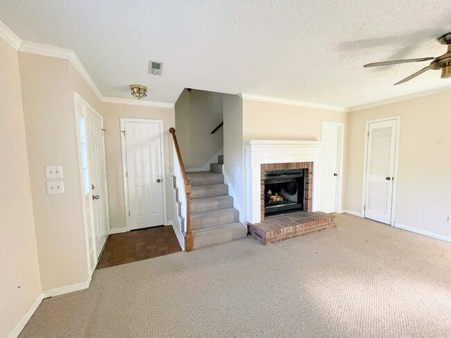 Photo - 603 Maysville Rd NE