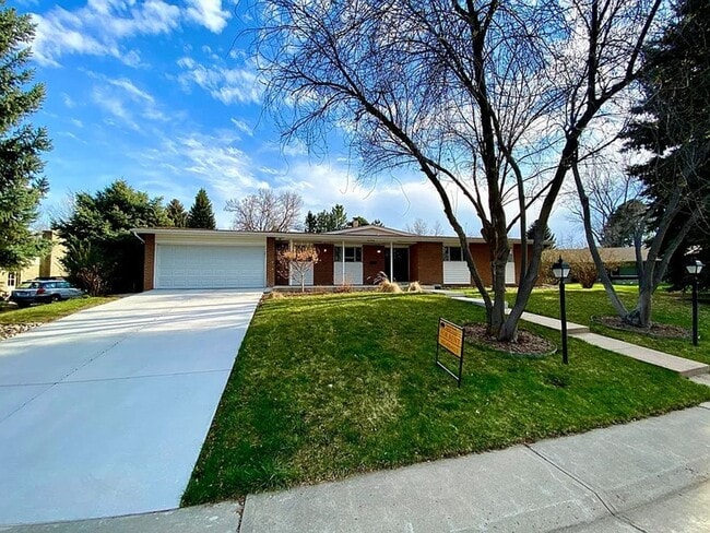 Building Photo - Charming 3BR House in Littleton