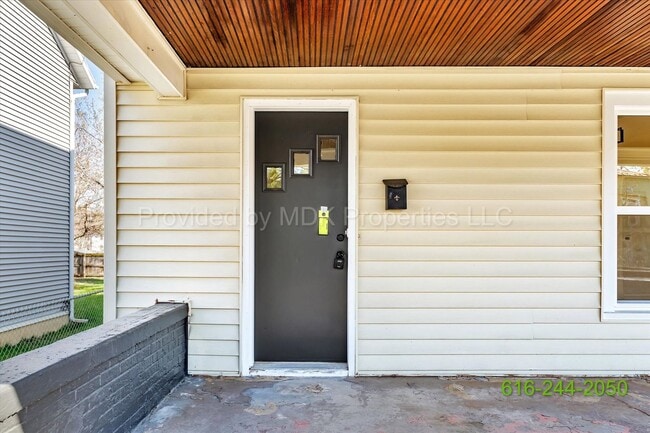 Photo - STUNNING REMODEL!!! Extremely Spacious 3 Bedroom (Extra Room) Home!! SECTION 8 APPROVED! (Handica...