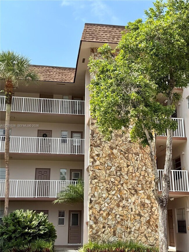Photo - 8101 SW 24th Ct Unit 405