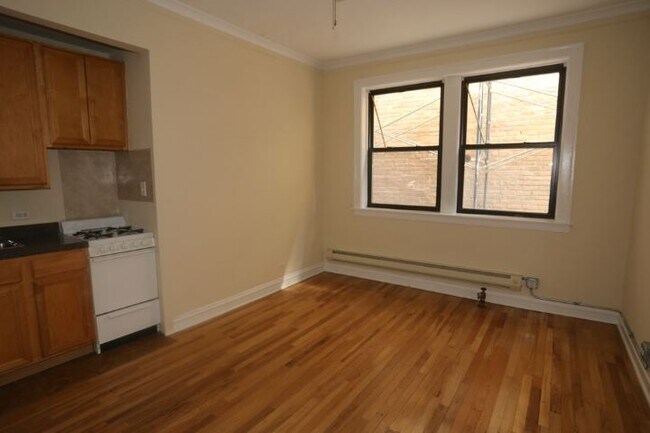 4349 N Damen Unit 501