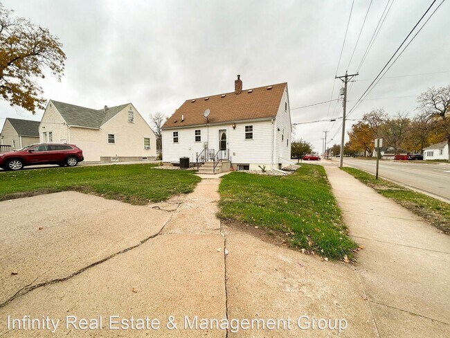 2 br, 2 bath House - 1501 7th Ave NW - 2 br, 2 bath House - 1501 7th Ave NW