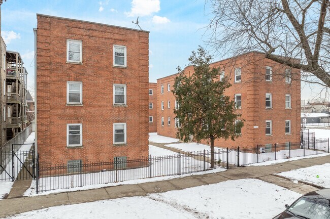 Exteriors - 4208-4214 S Michigan Ave