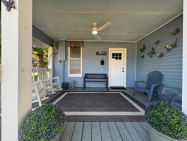 Photo - 318 S Woodland Heights Dr