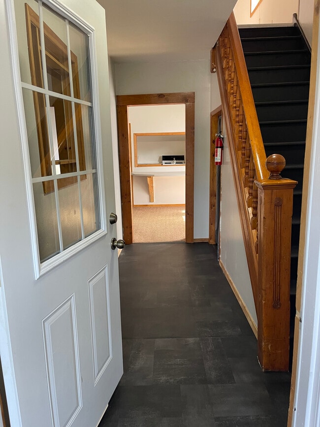 Entryway - 134 Fisher St