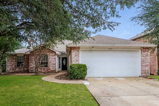 Building Photo - 948 Grand Central Pkwy