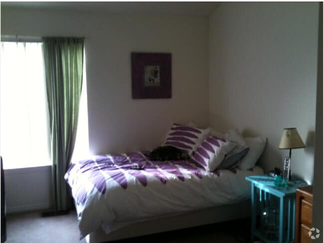 Building Photo - 379 E 600 S Rental