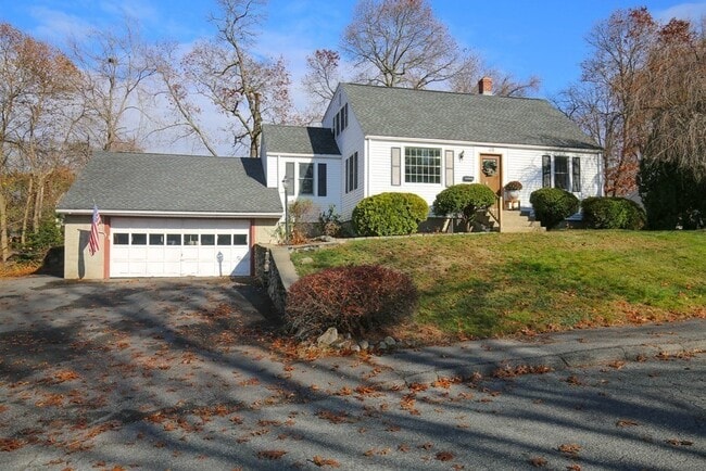 Photo - 113 Benjamin Rd