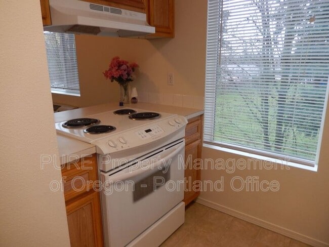 Building Photo - 141 NE 147th Ave Rental