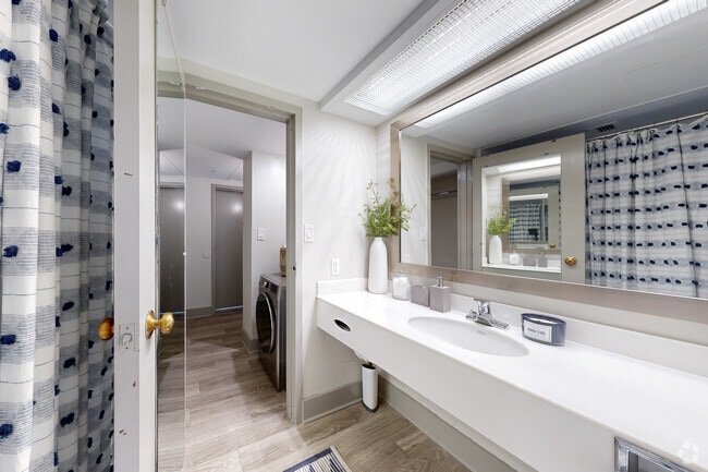 Studio, 1BA - 380SF | Union