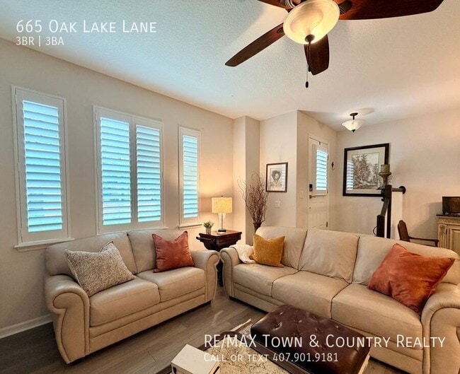 Photo - 665 Oak Lake Ln