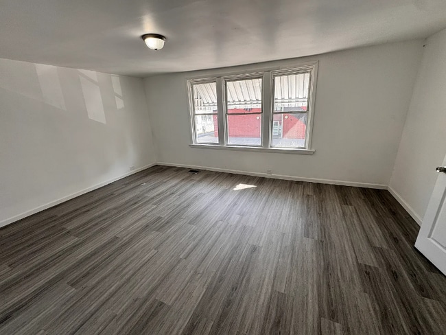 Photo - 1716 N 6th St