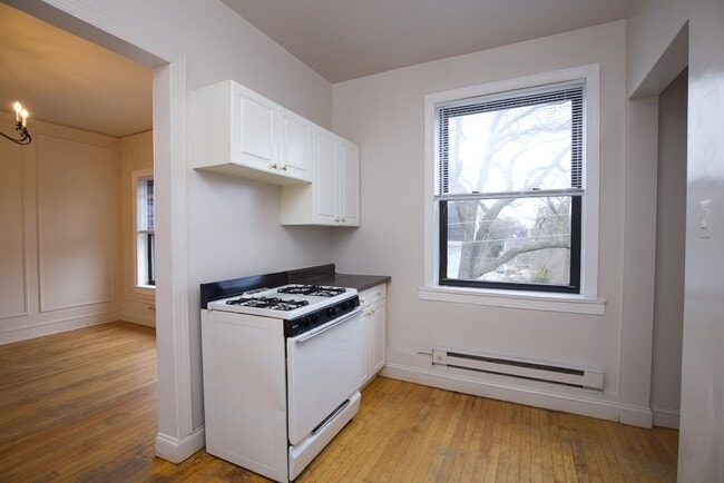 Photo - 1238 Oak Ave Unit E4
