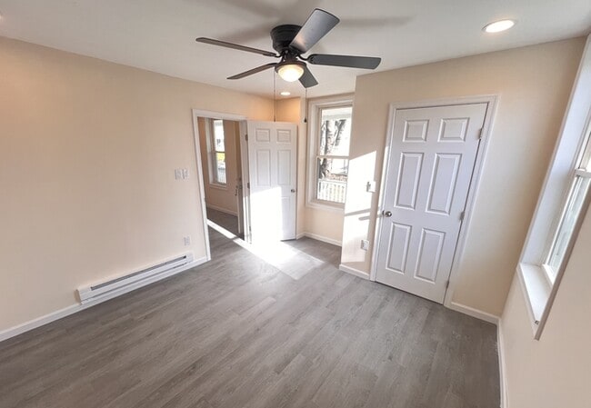 Building Photo - 45 Middle St