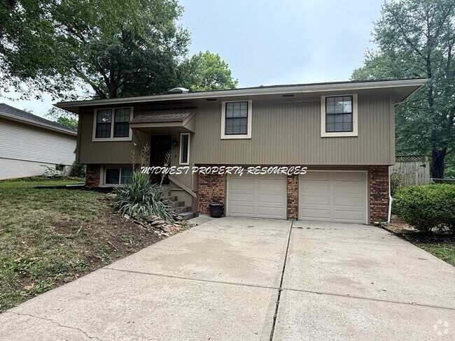 Building Photo - Newly Remodeled 3 Bed, 2.5 Bath Home with ...