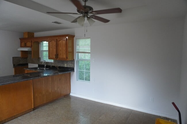 Photo - 1306 N Moorefield Rd
