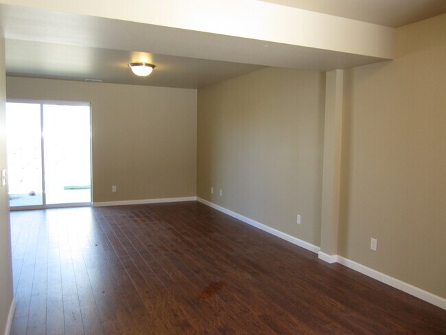 Photo - SI2127 Unit 101