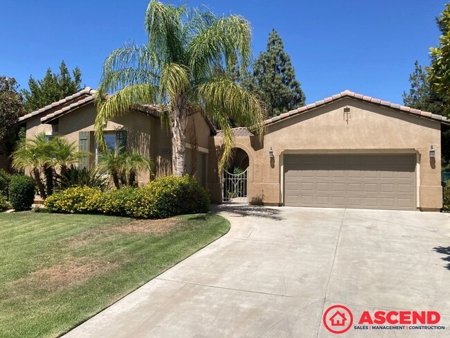 Amazing Home Located in Gated Community! - Amazing Home Located in Gated Community!