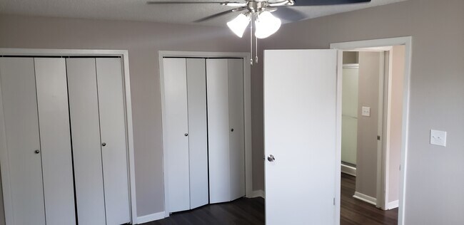 Deer Park Apartments - 737