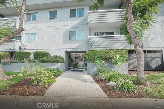 Photo - 4406 Cahuenga Blvd Unit 203A