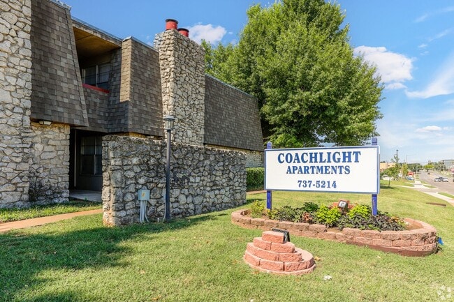 Photo - Coachlight Apartments
