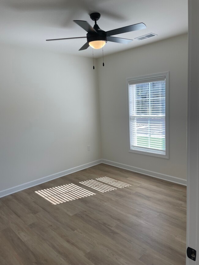 1Bed, bedroom