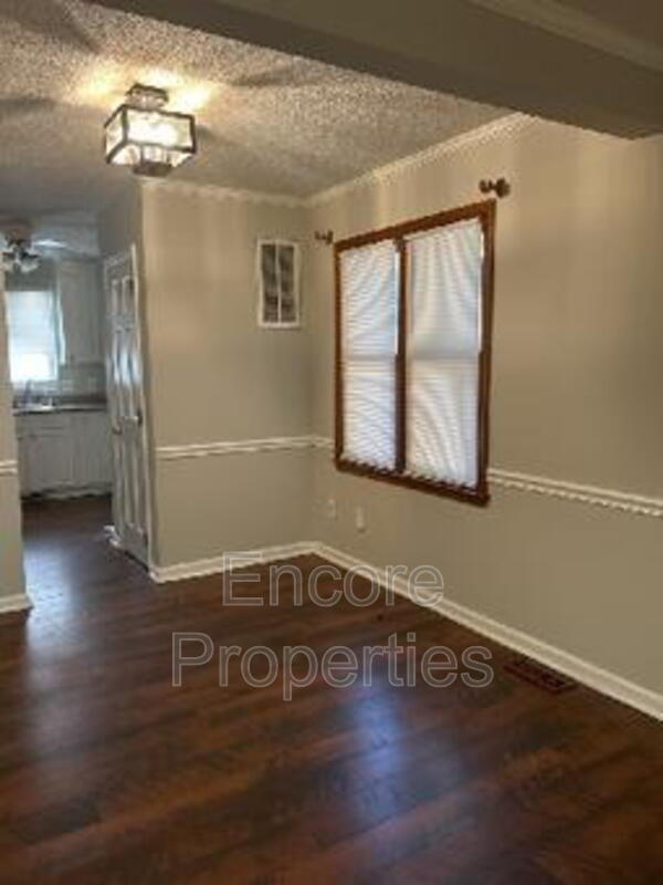 Photo - 6555 English Oaks Dr