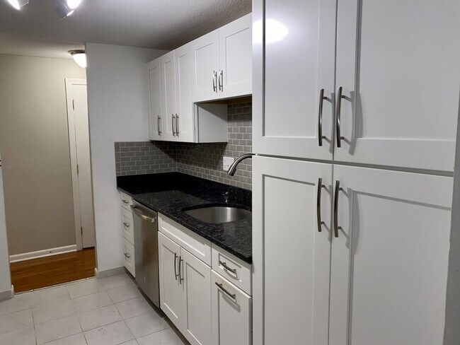 Photo - 200 Manning St Condo Unit 18C