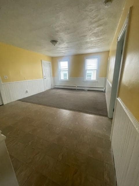 Building Photo - 11 Spruce St Unit 1B Rental