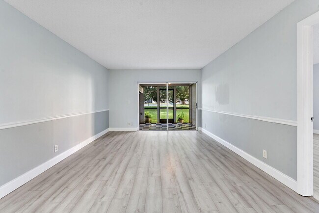 Photo - 9370 SW 8th St Unit 116