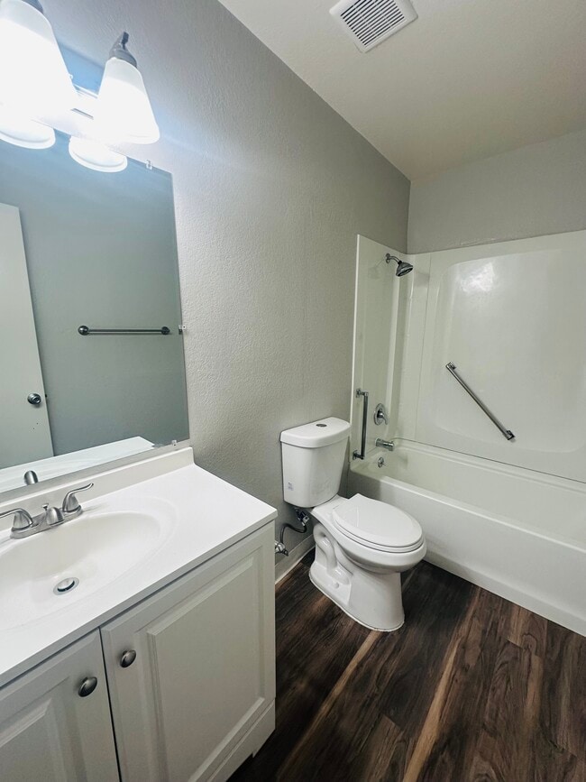 Whitney Villa Apartments