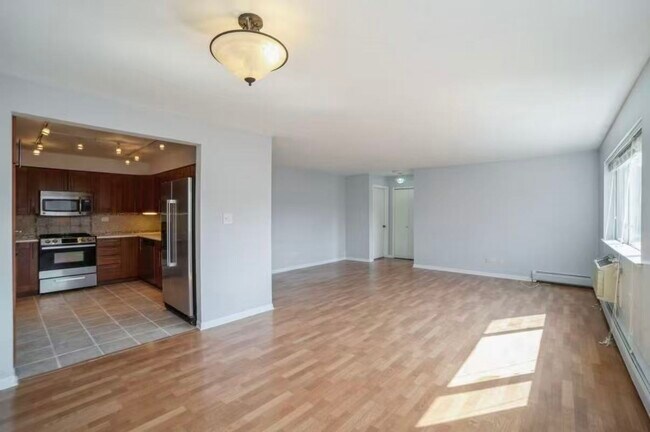Photo - 930 Ontario St Unit 4F
