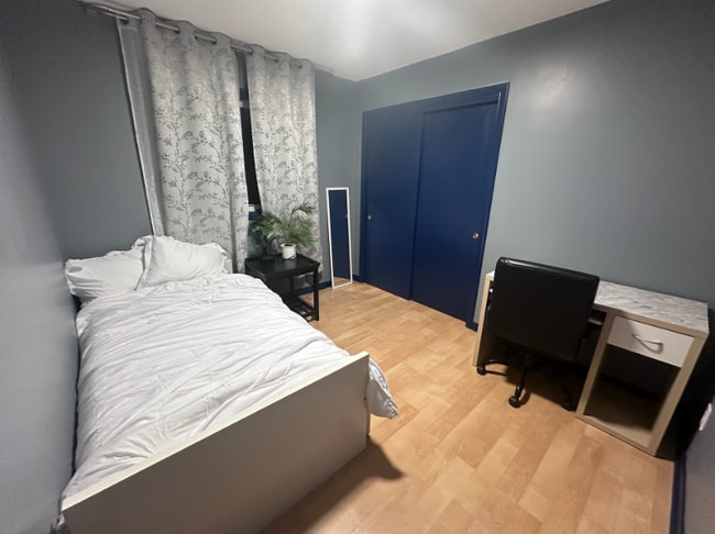 Photo - 513 13th St NE