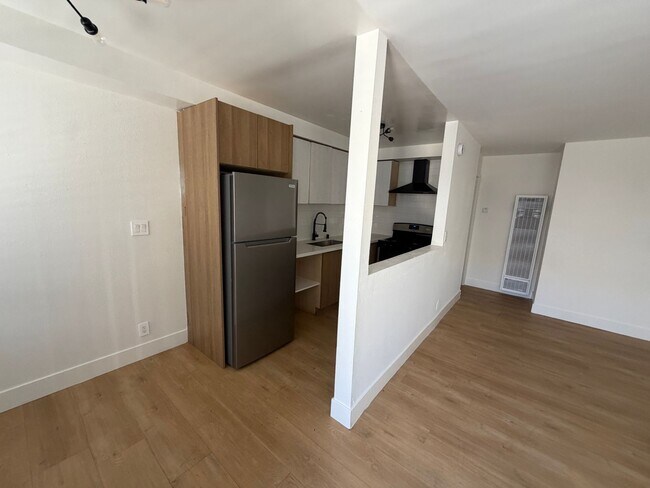 14112 Yukon Ave Unit #9