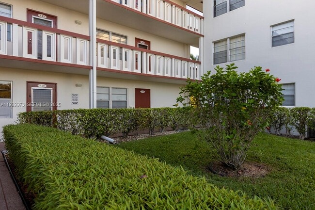 Building Photo - 130 Brighton Dr Unit D