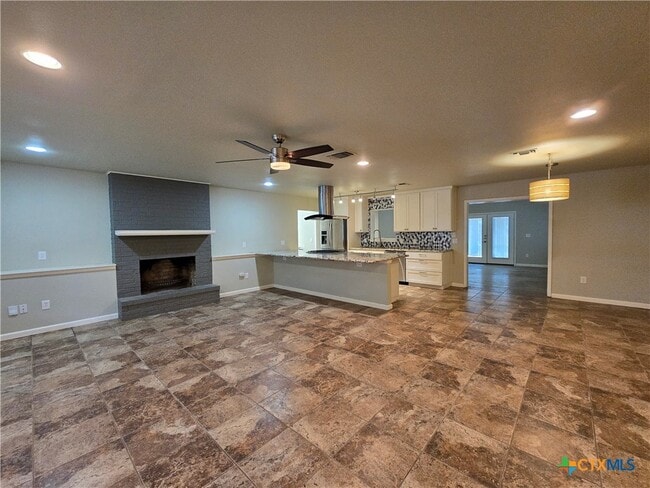 Photo - 1360 Poppy Ln