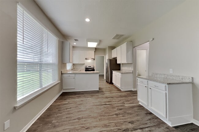 Photo - 22923 Rainbow Bend Ln