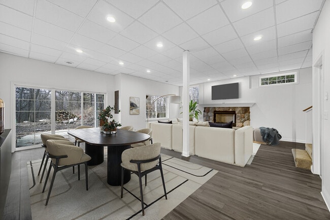 Photo - 4418 N Johnsburg Rd