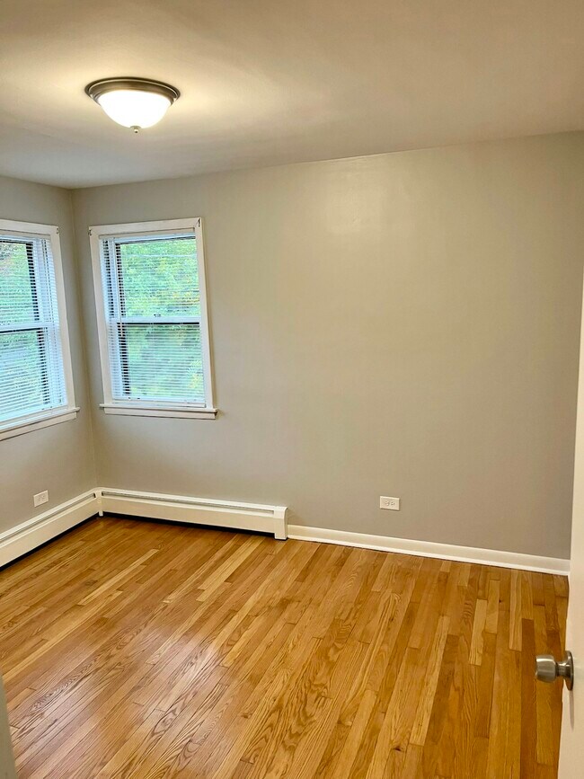 Photo - 9212 S Kedzie Ave Unidad 1W